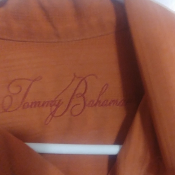 Men's Tommy Bahama large 100% SILK - Picture 3 of 3